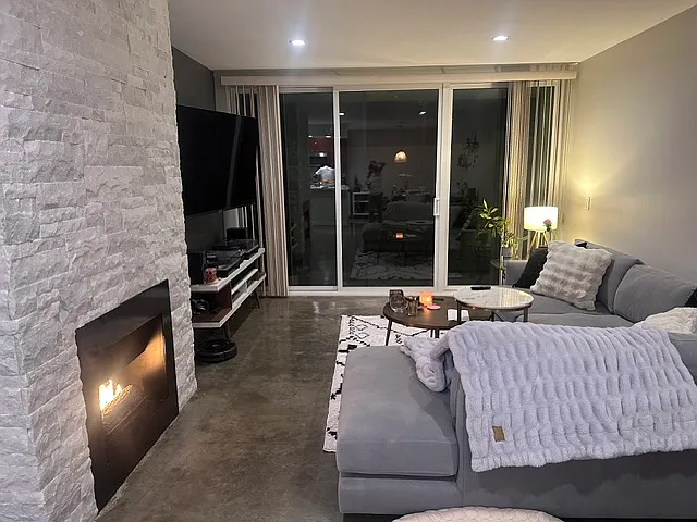 2 bed, 1144 sqft, $3,750 — Photo 2