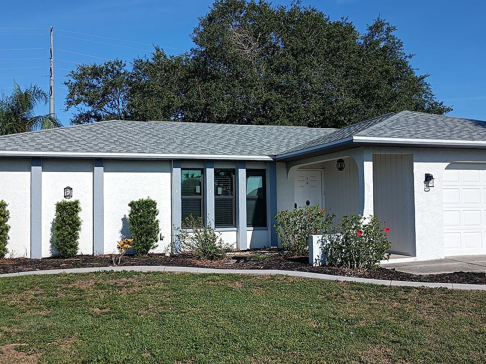 1st image of 316 SE Santa Barbara Pl