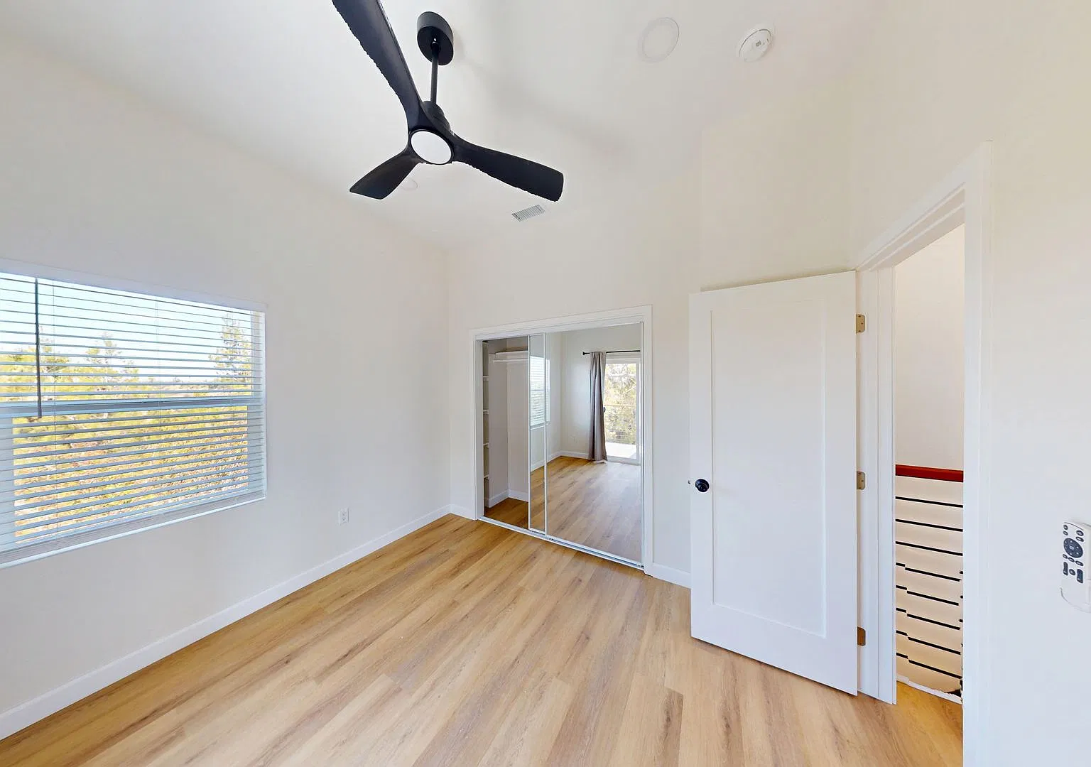 Newly Built in 2026 5 Bed / 2 Bath House on Faber - Close Walk to Campus! — Photo 4