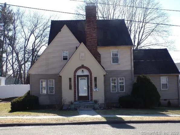 15 Roberts St, Middletown, CT 06457