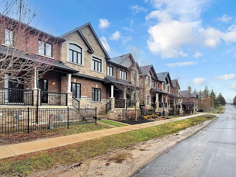 7 Zenyatta Ln — Photo 1