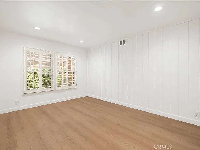 22204 Avenue San Luis — Photo 12