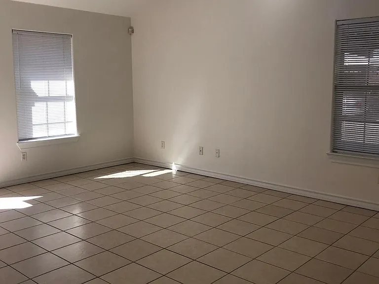 2101 Bahamas Dr #3 — Photo 17