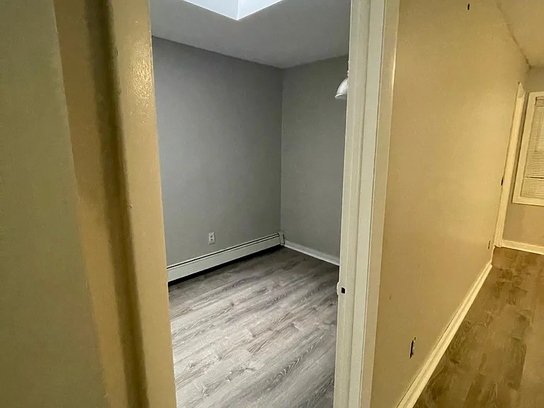 20 Glen St #3 — Photo 2