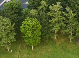 20554 Saint Lawrence Park Rd, Alexandria Bay, NY 13607