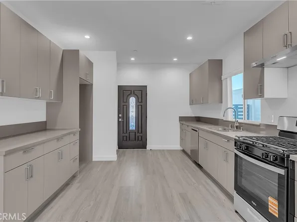 7731 Craner Ave, Sun Valley, CA 91352