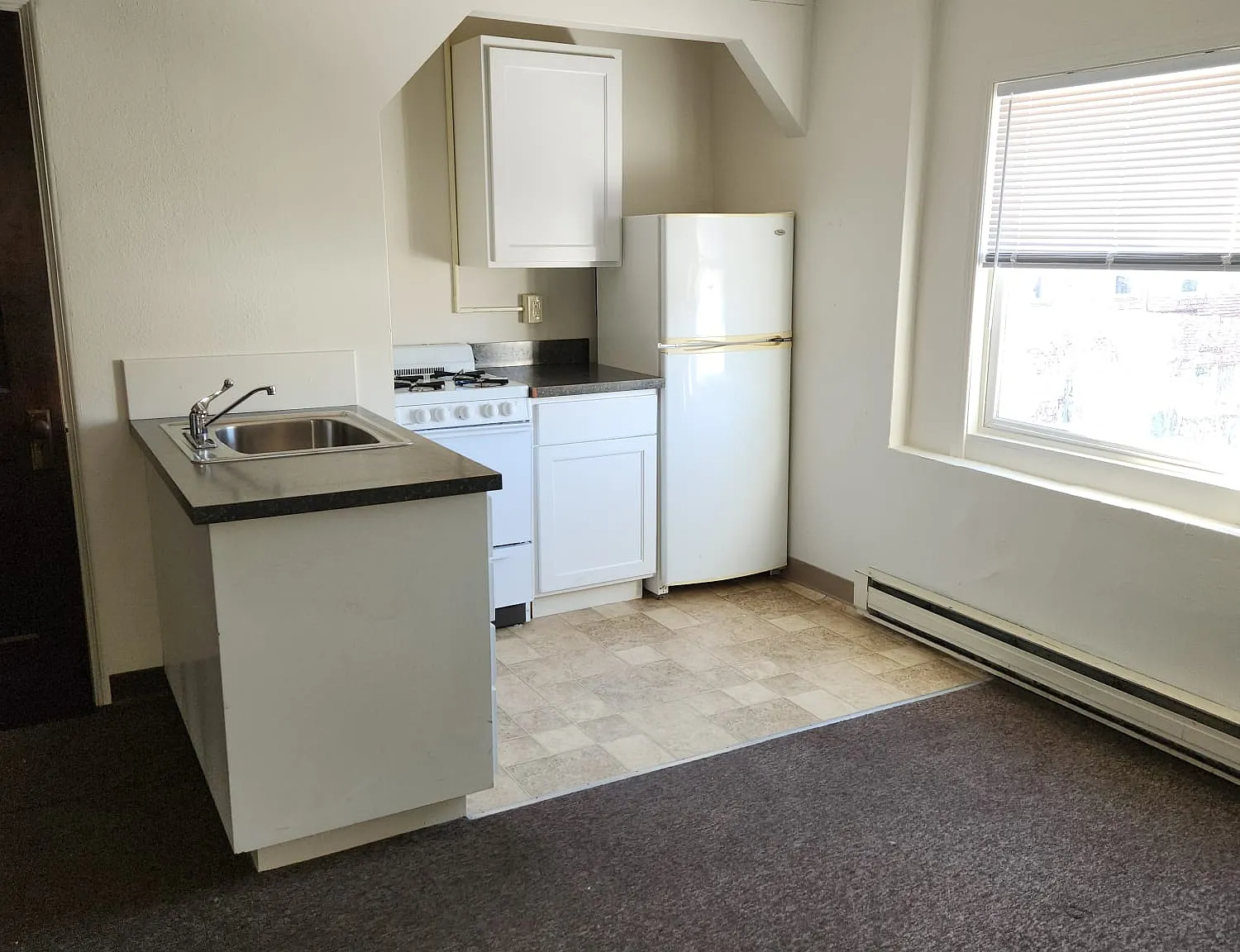 1 Bedroom Apartment On Main Street — Photo 2