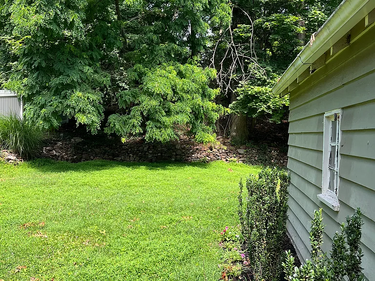 288 Seneca Pl — Photo 24