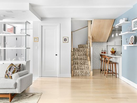 4th image of 2250 Broadway APT Mg
