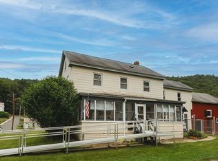 16 Green St, Shelburne Falls, MA 01370