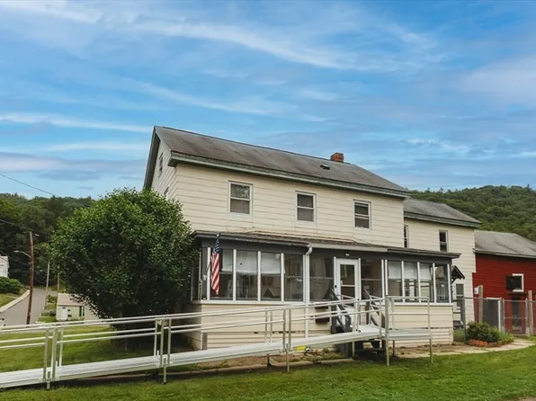 16 Green St, Shelburne Falls, MA 01370