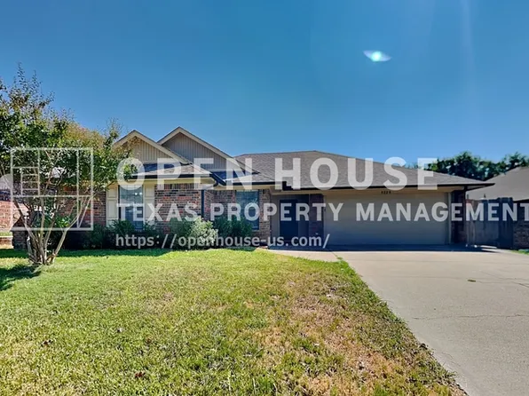 8228 Willis Ln, Watauga, TX 76148