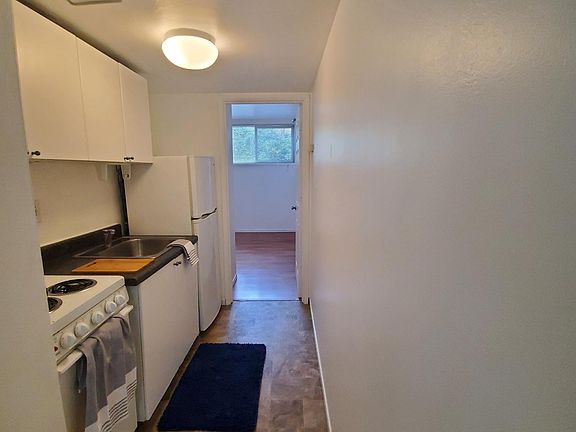 4th image of 4708 22nd Ave NE APT 12