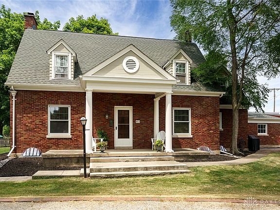 3rd image of 483 N King St