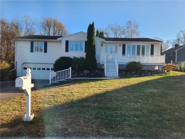 20 King St, Bristol, RI 02809