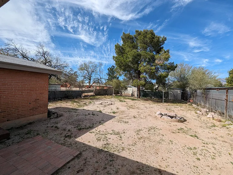 3313 E Fairmount St — Photo 10