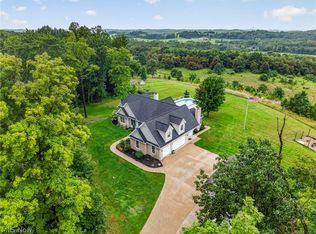 1029 Baird Ave SE, Paris, OH 44669