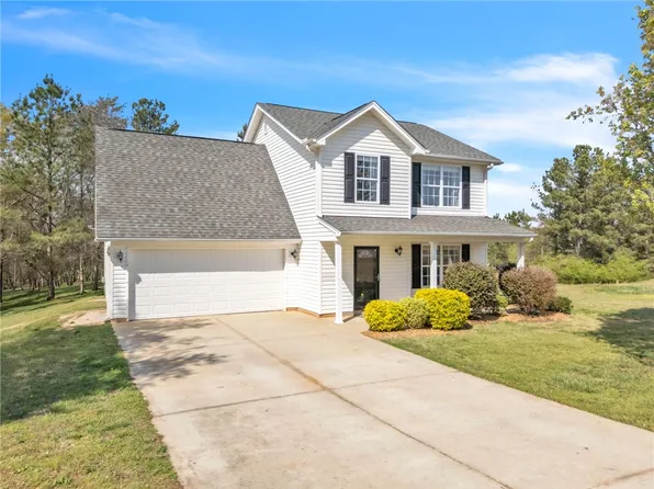 102 Lochenshire Pl, Belton, SC 29627