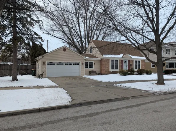 912 N Chicago Ave, Arlington Heights, IL 60004