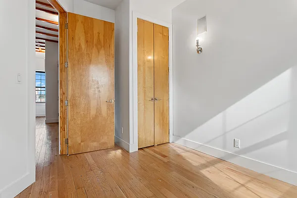 Rented by Safdie Realty Group | media 23