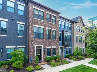 2335 Water Promenade Ave, Herndon, VA 20171