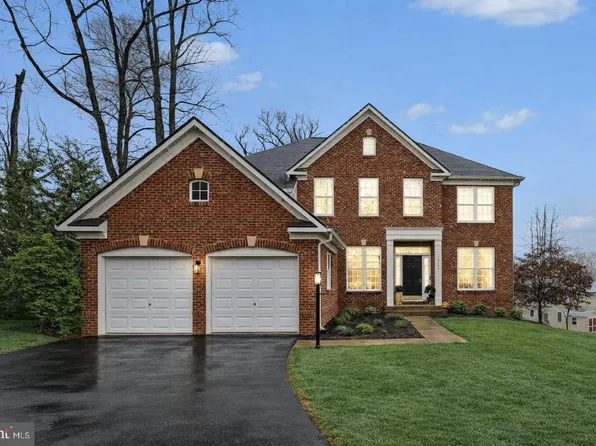 19201 Buna St, Triangle, VA 22172