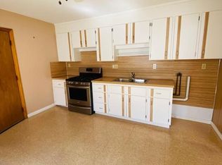 136 Bennington St FLOOR 2, Boston, MA 02128