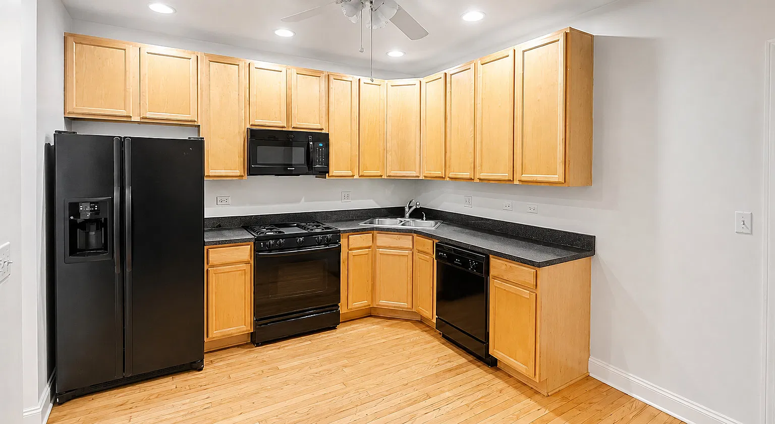 2 bed, 1200 sqft, $1,950 — Photo 3
