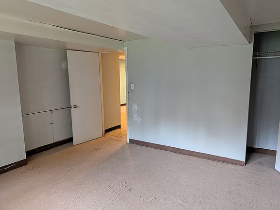 2nd image of 4055 W Nelson St
