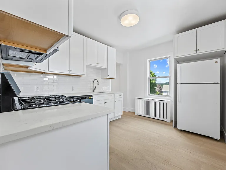 373 Palmer Ave #2 — Photo 2
