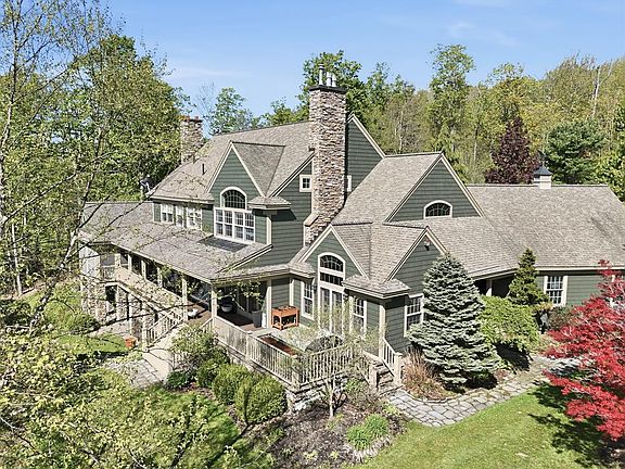 2nd image of 530 Lakeside Dr