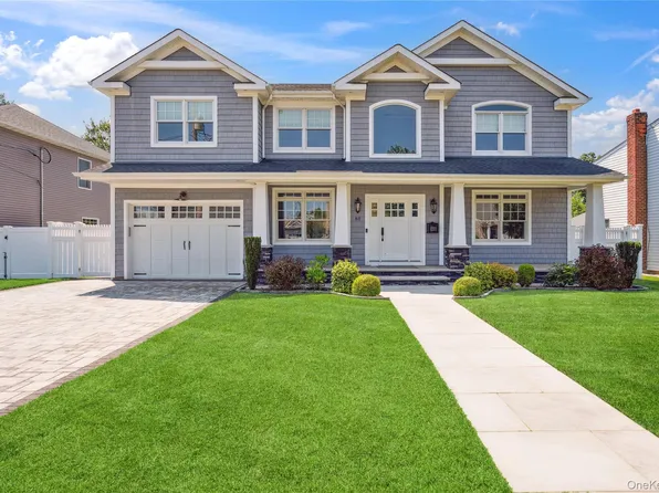 81 Audrey Avenue, Plainview, NY 11803