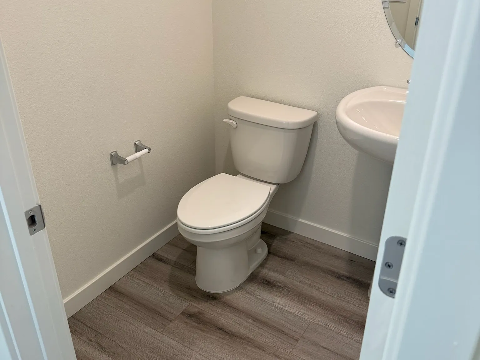 3 bed, 2.5 bath, 1547 sqft, $2,600 — Photo 3