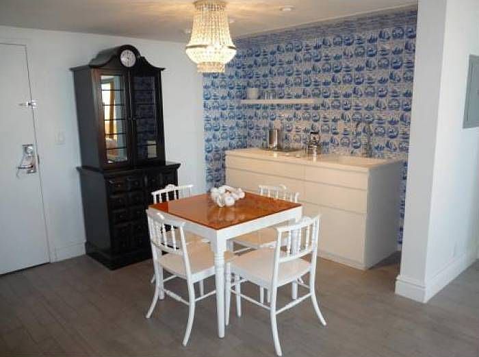 DINNING ROOM