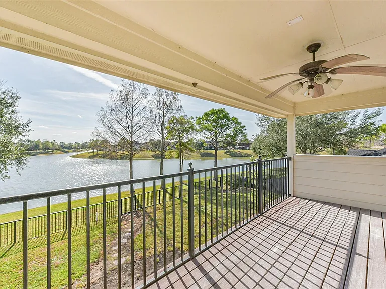 2315 Bending Spring Dr — Photo 32