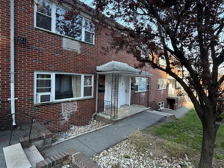 411 Stuyvesant Ave #8 — Photo 1