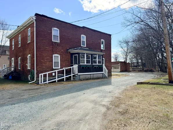 5-6 Monteleone Pl, Pittsfield, MA 01201