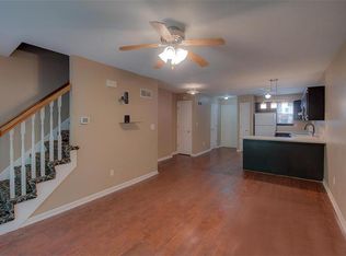 8717 NW 82nd St, Kansas City, MO 64152