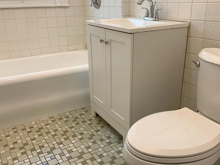 529 Pleasant St #C — Photo 10