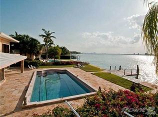 6466 N Bay Rd, Miami Beach, FL 33141