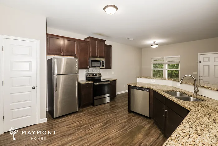 1851 Simmons Ln — Photo 9