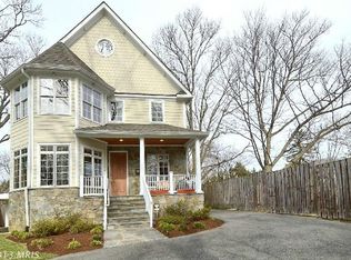 10808 Montrose Ave, Garrett Park, MD 20896