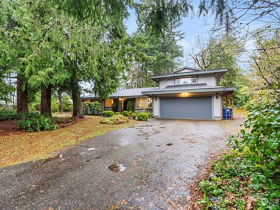 2nd image of 12923 62nd Avenue E