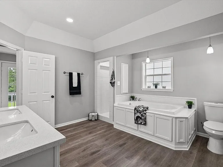 401 Paradise Dr — Photo 22