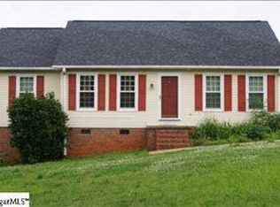 142 Highland Dr, Pickens, SC 29671