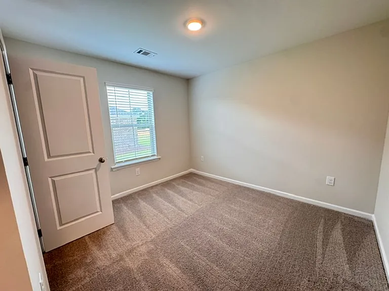 47 Coolidge Dr — Photo 18