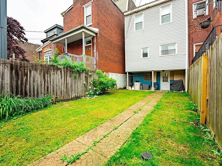5255 Carnegie St — Photo 11