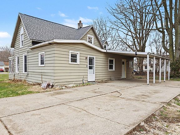 4th image of 210 W Bennett St