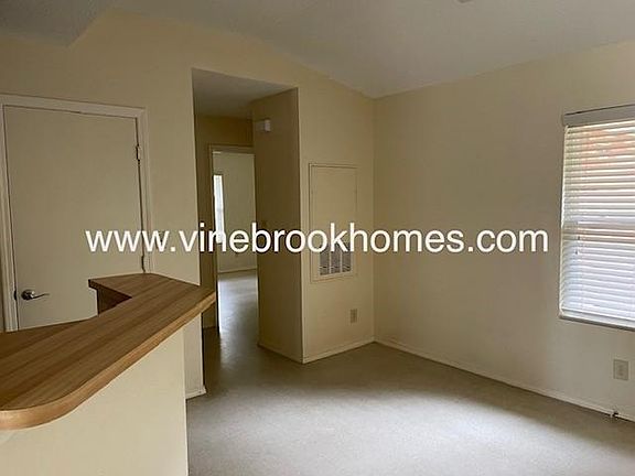5th image of 202 Bellflower Cir