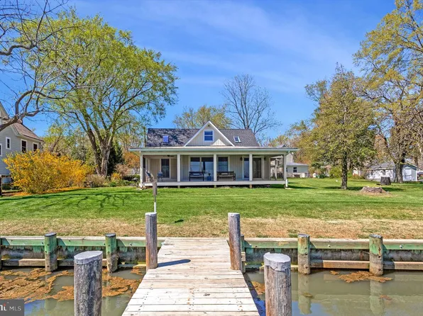 1268 Hayes Rd, Shady Side, MD 20764